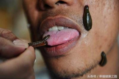 帆布鞋踩蟲子,怎么看待窮人裝富富人裝窮的現象和兩種欺騙行為卻得到不同對待的現象